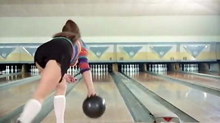 Blutjunge Verfuhrerinnen 2 (English Dub)