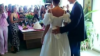 Wedding supersluts are ravaging in public