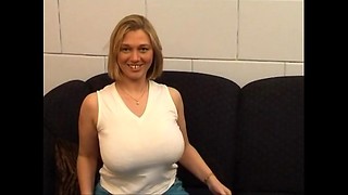Bijstandsmoeder.nl - Kimberly (Mature - Massive Mammories - First-timer - MILF)