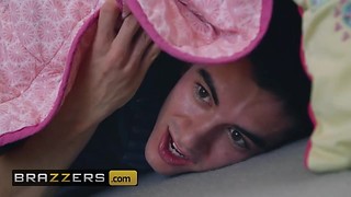 Brazzers - Uber-cute teenage Stella Cox rails her friend's stepbrother at the sleepover