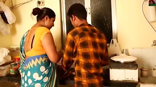 Torrid Aunty Tempts younger Man