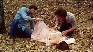 Mischievous Man Nails a Wonderful Dark-haired Stunner Outdoors in a Antique Pornography Gig