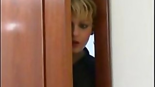 Nubile Helps Cougar To Jism And Expects an Ejaculation As A Prize