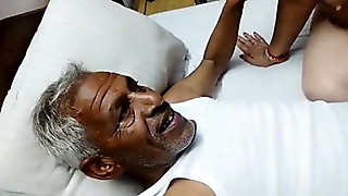 Indian uncle has sex with girlfriend, clear Hindi audio