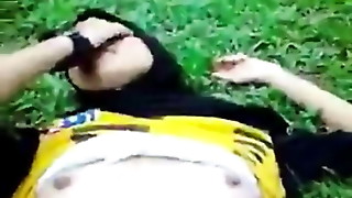 Tak sempat check in rumput pun jadek