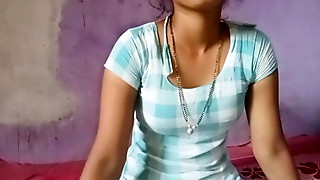 Indian desi babhi sucking dever dick in mouth and Desi style fucking with dever clear Hindi audio
