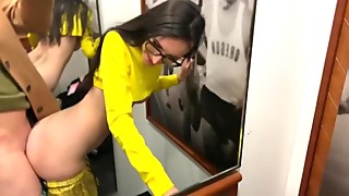 Risky public hook-up in the fitting apartment of a sport store (cum in mouth)
